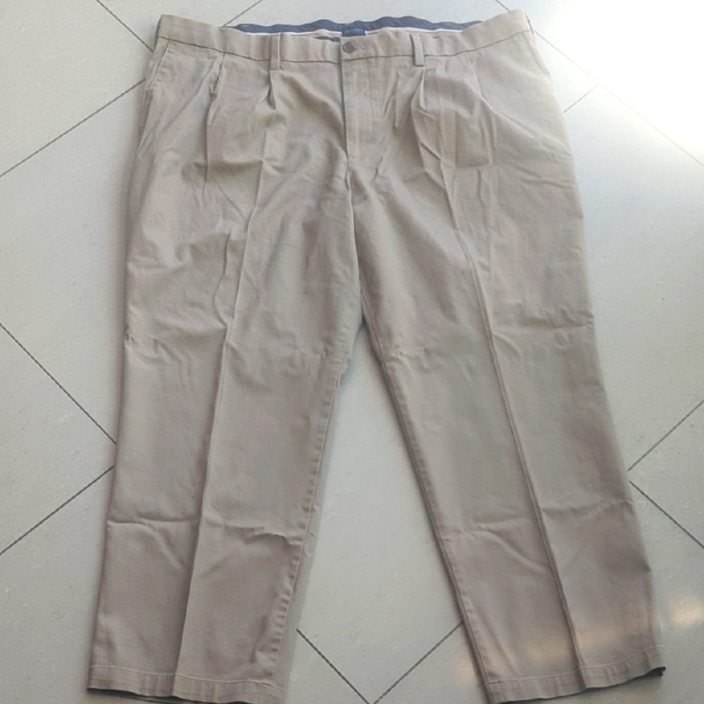 Dockers Tan Chinos Classic Fit Cotton Blend Size 44 X 30 Excellent Condition